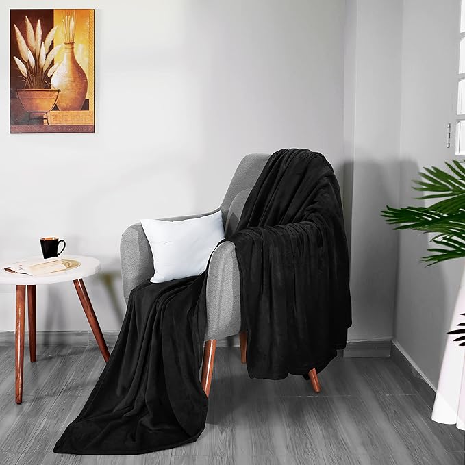 Utopia Bedding Fleece Blanket Full Size Black 300GSM Luxury Fuzzy Soft Anti-Static Microfiber Bed Blanket (90x84 Inch)