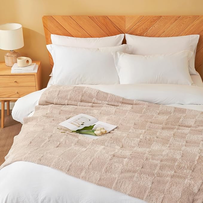 Snuggle Sac Checkered Throw Blanket Faux Fur Microfiber Blankets for Couch,Cozy Soft Warm Blanket for Sofa Bedroom Living Room,Solid Beige,60x80 inches