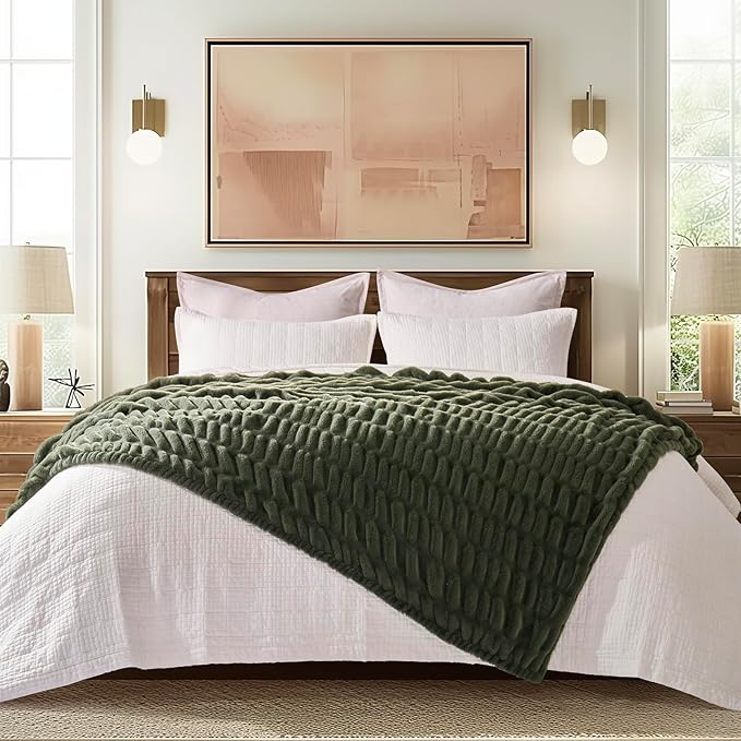 EVERGRACE Luxurious Soft Faux Rabbit Fur Throw Blanket, Cozy Fuzzy Plush Warm Throws for Couch Bed Sofa Chair Home Decor, Ruched Bubble Fluffy Blanket with Reversible Velvet, 60" x 80", Loden Green