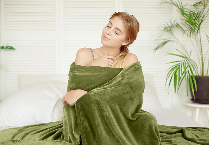 Utopia Bedding Fleece Blanket Full Size Olive 300GSM Luxury Fuzzy Soft Anti-Static Microfiber Bed Blanket (90x84 Inch)