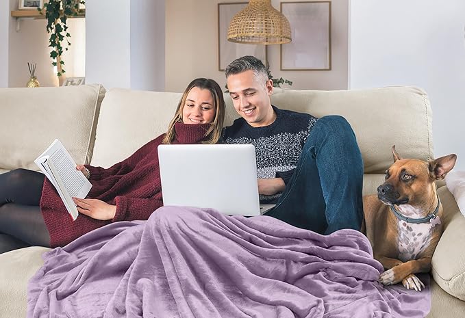 Utopia Bedding Fleece Blanket Full Size Lilac 300GSM Luxury Fuzzy Soft Anti-Static Microfiber Bed Blanket (90x84 Inch)