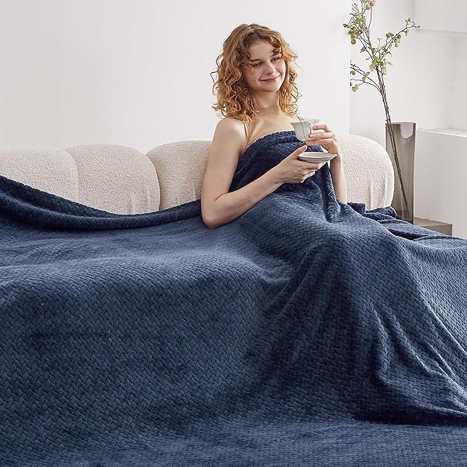 Oversized King Fleece Blanket 120x138 Inches, Seamless Soft Cozy 3D Jacquard Flannel Blanket 10'x11.5' Extra Large for Bed, Sofa, Couch, Travel & Camping, California King Throw, Navy Blue Leaf