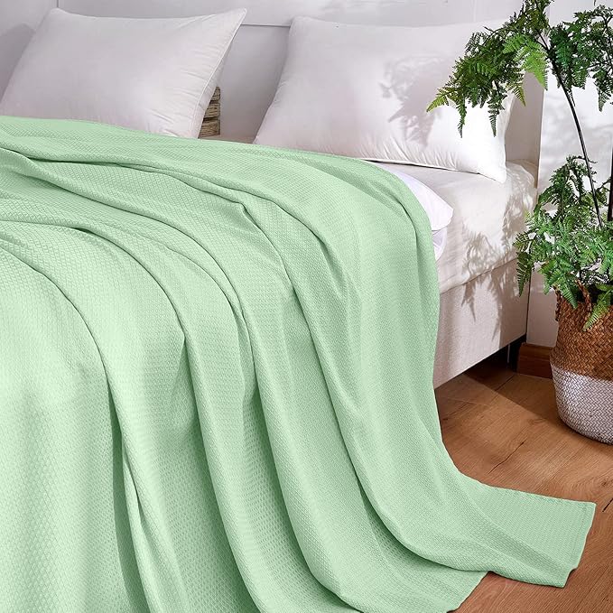 DANGTOP Cooling Blankets, 100% Rayon Derived from Bamboo, Absorbs Body Heat to Keep Cool on Warm Night, Ultra-Cool Lightweight Blanket(90x108 inches, Bean Green)