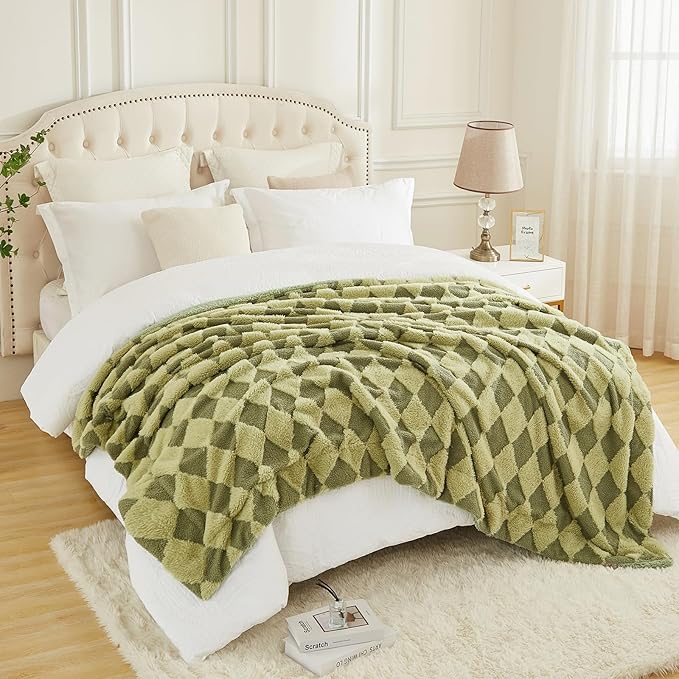PU MEI Luxury Faux Fur Rabbit Fur Throw Blanket Sage Green 90"x80",Plush Reversible Sherpa Blankets,Queen Fuzzy Blanket Thick Throws for Bed,Washable Bedding Accent Blankets for Sofa Couch Chair