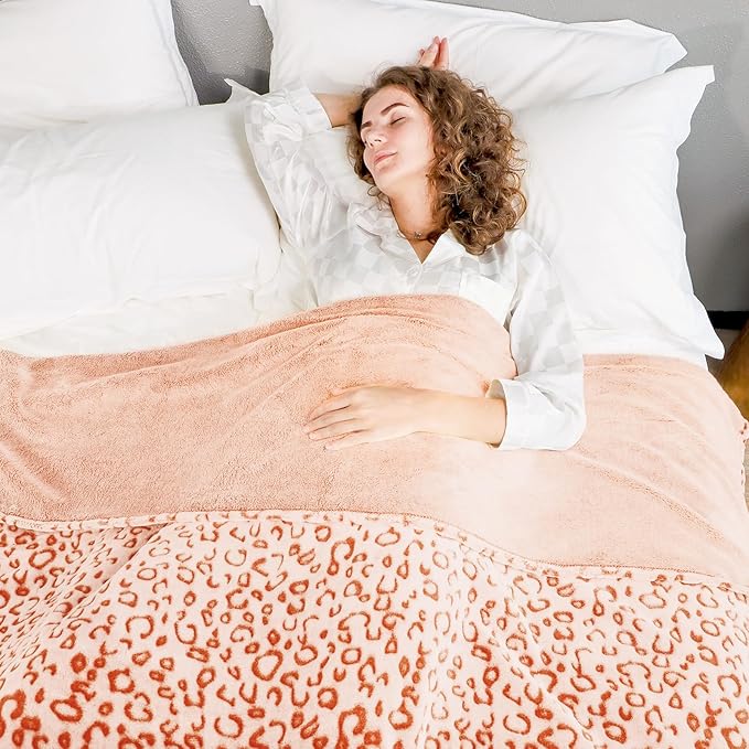 ZHIKU Blanket Fuzzy Cute Soft Fleece Blanket Throw Lightweight Queen Size Throw Blanket for Bed