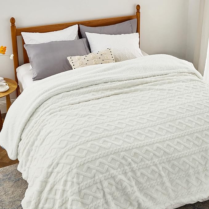 Bedsure Sherpa King Size Blanket for Bed- Fleece Soft Cozy Fuzzy Cable Blankets for Women, Thick Warm for Winter and All Seasons, Cream, 108x90 Inches