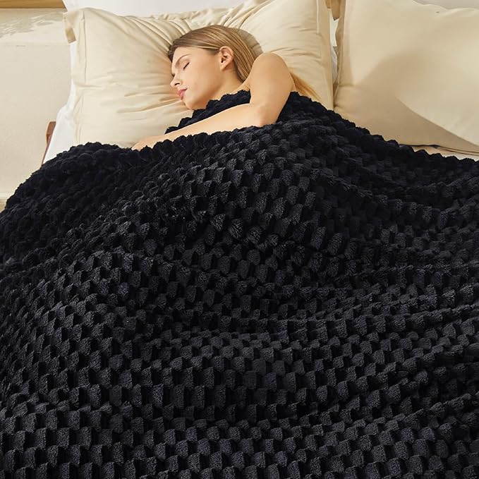 Bedsure King Size Blanket for Bed - Super Soft, Cozy Blankets for Women, Cute Large Fleece Gifts for Girls, Black, 108x90 Inches