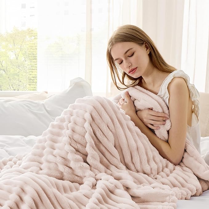 Bedsure Crystal Pink Twin Blanket for Bed - GentleSoft Cozy Soft Blankets for Women, Cute Large Throws for Girls, 66x90 Inches