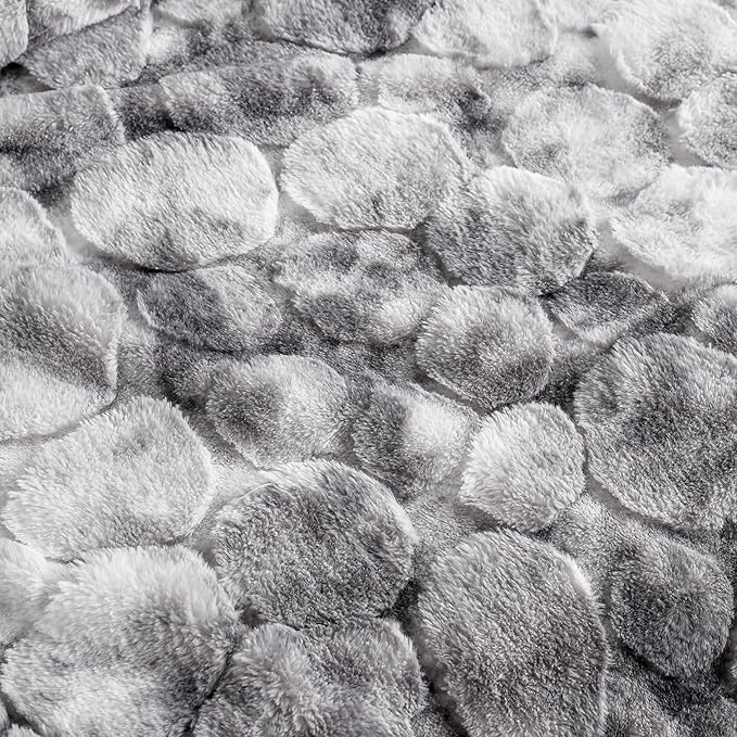 50x70 Inches Ultra-Soft Fuzzy Faux Fur Plush Throw Blanket - Thick, Warm Sherpa for Couch, Sofa, Bedroom, Camping - Decorative Blanket for Cozy Warmth,680 GSM Cloud Light Grey Tie Dye