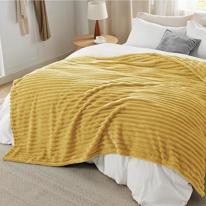 Bedsure Honey Full Blanket for Couch - GentleSoft Cozy Soft Blankets for Women, Cute Small Fleece Throws for Girls, Birthday Gifts for Women, Mothers Day Decor Gifts for Mom, 84x90 Inches