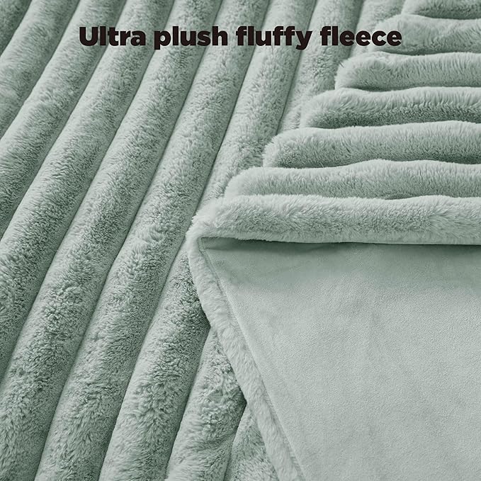 Bedsure Faux Fur Throw Blanket - Soft & Fluffy, Fuzzy, Cozy, Plush Throw Blanket for Couch, Sofa and Bed, Thick and Warm, Decor Gifts for Women, Green, 50x70 inches