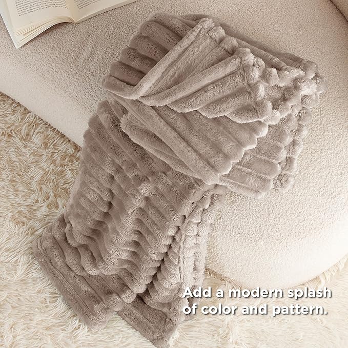 Bedsure Mocha Meringue Twin Blanket for Bed - GentleSoft Cozy Soft Blankets for Women, Cute Large Throws for Girls, 66x90 Inches