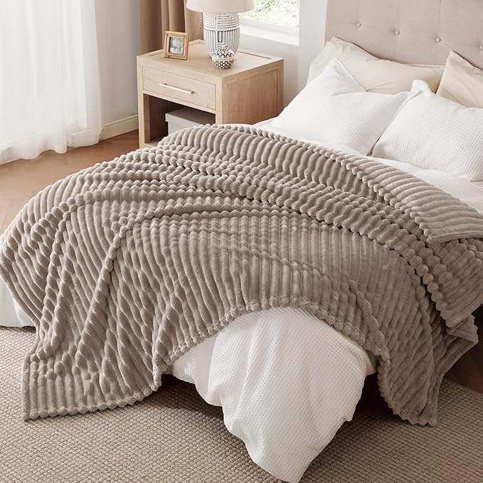 Bedsure Mocha Meringue California King Size Blanket for Couch - GentleSoft Cozy Soft Blankets for Women, Cute Small Fleece Throws for Girls, Birthday Gifts for Women, 102x96 Inches