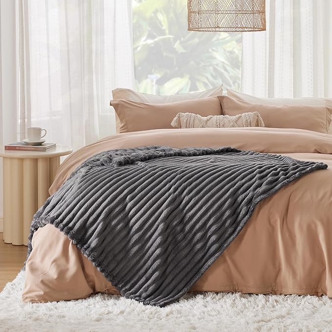 Bedsure Grey Fleece Blanket for Couch - GentleSoft Cozy Soft Blankets for Women, Cute Small Throws for Girls, 50x70 Inches