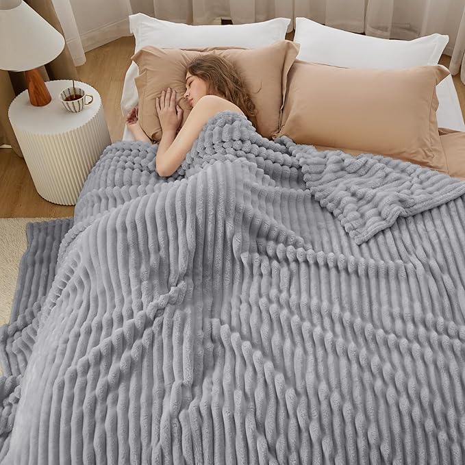 Bedsure California King Size Blanket for Bed - GentleSoft Cozy Soft Blankets for Women, Cute Large Throws for Girls, Light Grey, 102x96 Inches