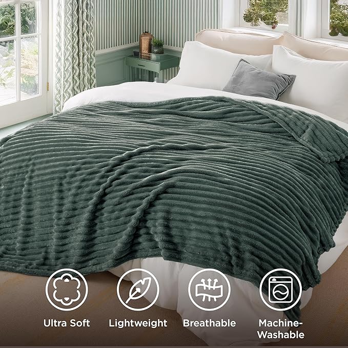 Bedsure Mallard Green California King Size Blanket for Couch - GentleSoft Cozy Soft Blankets for Women, Cute Small Fleece Throws for Girls, Birthday Gifts for Women, 102x96 Inches