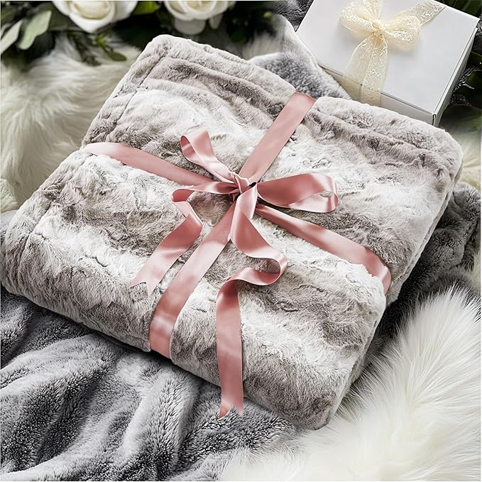 Zuri Ultra-Soft Poly Fur Blanket, Reversible Plush, All Season & Lightweight Fuzzy Blanket for Bed, Couch & Sofa, Twin/Twin XL, Grey