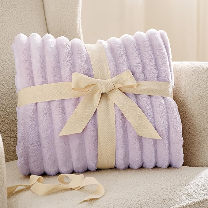 Bedsure Lavender Fog Full Blanket for Bed - GentleSoft Cozy Soft Blankets for Women, Cute Large Throws for Girls, 84x90 Inches