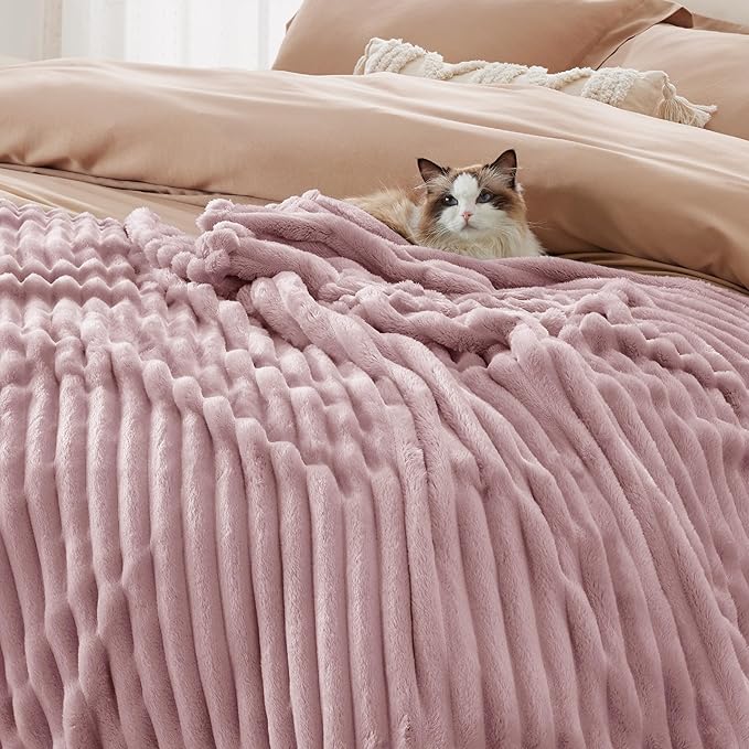 Bedsure Pink Twin XL Blanket for Bed - GentleSoft Cozy Soft Blankets for Women, Cute Small Fleece Throws for Girls, Birthday Gifts for Women, Mothers Day Decor Gifts for Mom, 66x90 Inches
