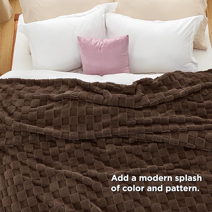 Bedsure Sugar Brown Jewel Fleece Blanket for Couch - Super Soft Cozy Queen Blankets for Women, Cute Small Throws for Girls, 90x90 Inches