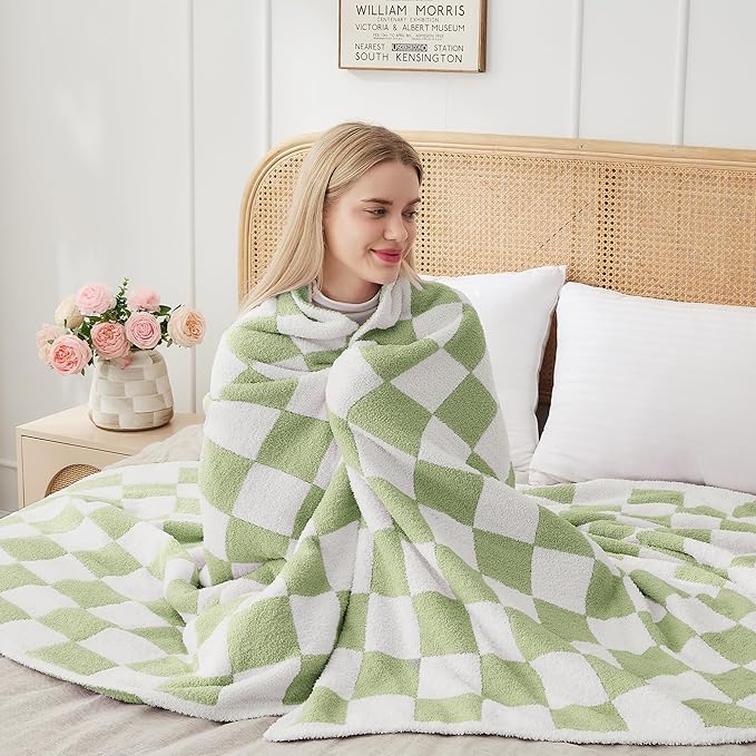 Super Soft Luxurious Warm Checkered Throw Blanket - Reversible for Couch, Bed, Sofa - 60x80 Inches - Green and White