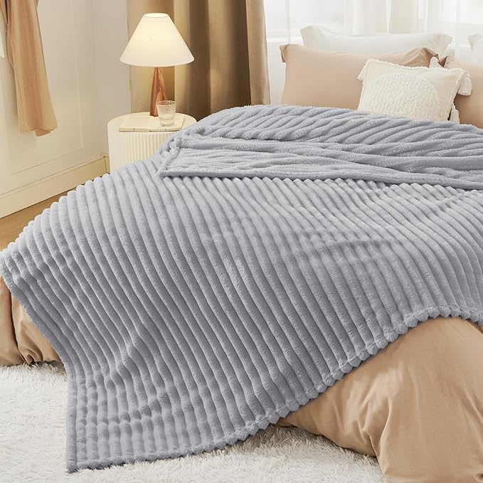 Bedsure California King Size Blanket for Bed - GentleSoft Cozy Soft Blankets for Women, Cute Large Throws for Girls, Light Grey, 102x96 Inches