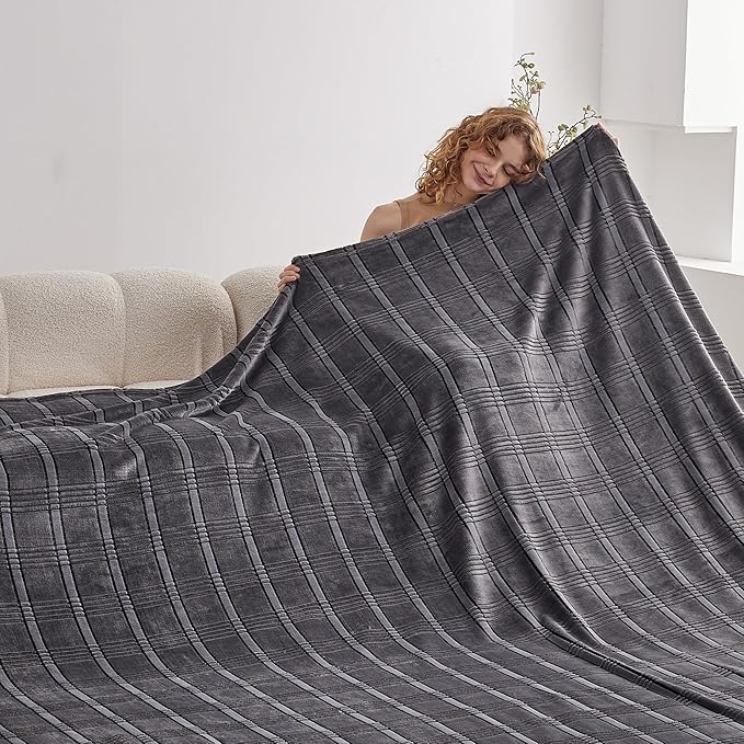 Oversized King Fleece Blanket 120x120 Inches, Seamless Soft Cozy 3D Jacquard Flannel Blanket 10'x10' Extra Large for Bed, Sofa, Couch, Travel & Camping, California King Throw, Dark Grey