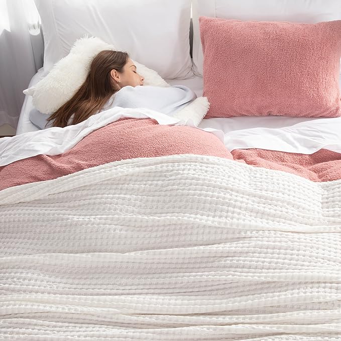 Bedsure Cooling Cotton Waffle Weave Throw Blanket - Lightweight Breathable Blanket of Rayon Derived from Bamboo for Hot Sleepers, Luxury Throws for Bed, Couch and Sofa, Green, 50x70 Inches