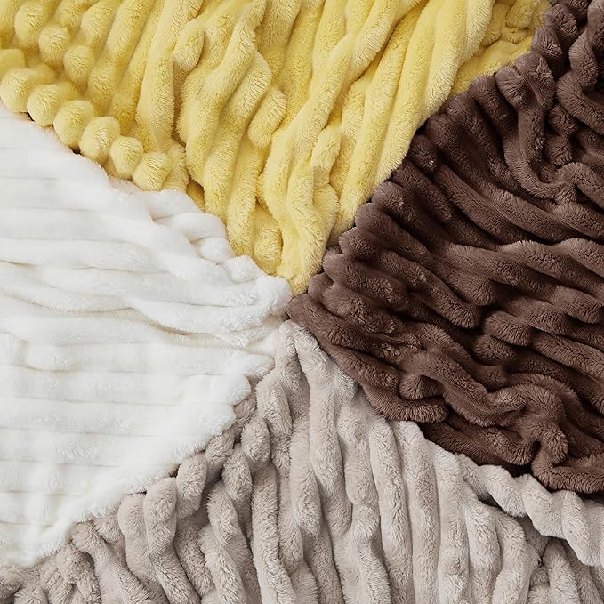 Bedsure Fondue Fudge Full Blanket for Bed - GentleSoft Cozy Soft Blankets for Women, Cute Small Fleece Throws for Girls, Birthday Gifts for Women, Mothers Day Decor Gifts for Mom, 84x90 Inches