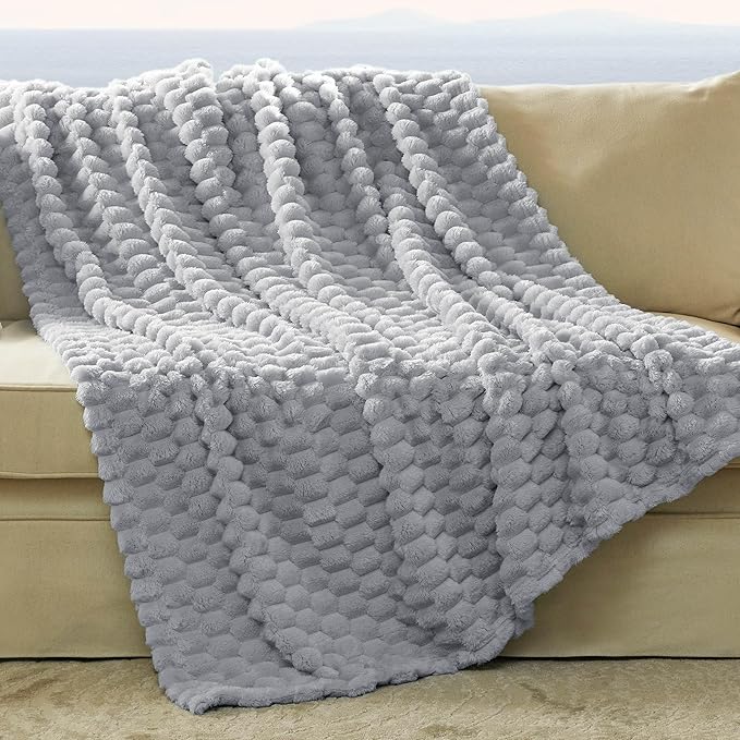 Bedsure Cozy Throw Blanket for Women - Soft Throw Blankets for Couch, Cute Small Fleece Gifts for Girls, Cloudy Gray, 50x60 Inches