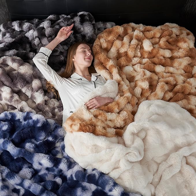 Amélie Home Faux Fur King Size Blanket, Fuzzy Soft Plush Thick Bubble Blanket for Bed Sofa Bedroom Living Room, 108 x 90 Inches, Cream White