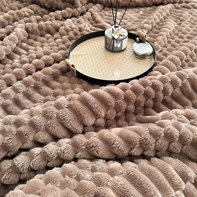 UKELER Sherpa Bed Blanket 80 × 90 inch, Ultra Soft Queen Size Throw Blankets for All Season, 470 GSM Cozy Plush Striped Fleece Blanket for Bedroom Living Room Dorm Hostel Sofa Camping, Coffee