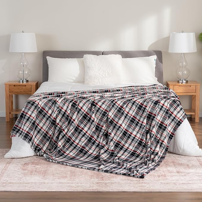 Berkshire Blanket-Classic Heavyweight Soft Printed VelvetLoft® Plush Blanket, Full/Queen Size Soft Fuzzy Warm Blanket for Couch Sofa Bed, Plaid Black Red, 90in x 90in
