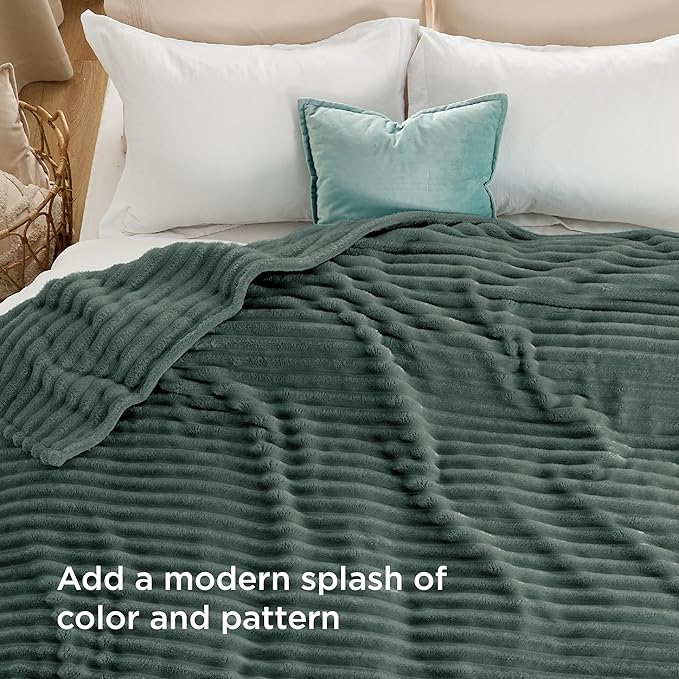 Bedsure Mallard Green California King Size Blanket for Couch - GentleSoft Cozy Soft Blankets for Women, Cute Small Fleece Throws for Girls, Birthday Gifts for Women, 102x96 Inches