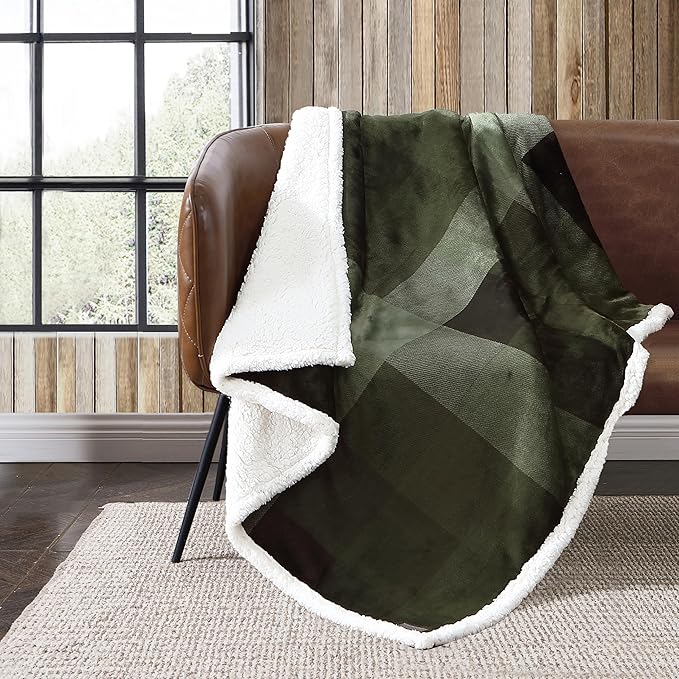 Eddie Bauer - Blanket, Super Soft Reversible Sherpa & Brushed Fleece Bedding, Throw Blankets for Couch, Ideal for Lounging (Pine Plaid)