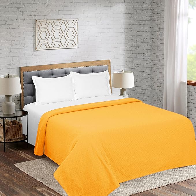 BELIZZI Home 100% Cotton Bed Blanket, Breathable Thermal Blanket King Size, Soft Chevron Thermal Blanket 90"x102", Cotton Bed Blanket, Perfect for Layering Any Bed for All Season, Mustard Yellow
