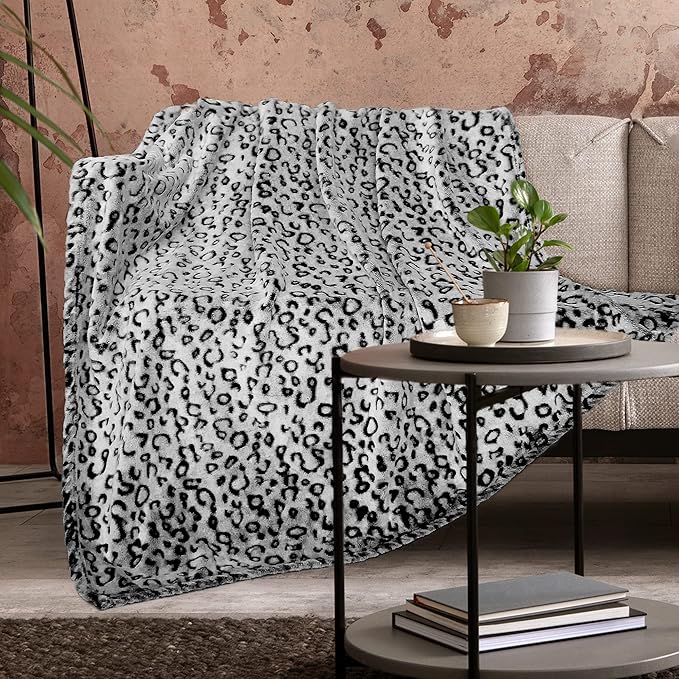ZHIKU Warm Blanket Throw Soft Fleece Blankets Lightweight Throw Blanket 60"x80"