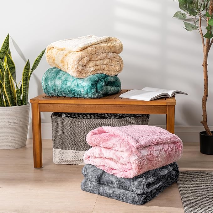 PAVILIA Faux Fur Throw Blanket Tie-Dye Grey, Soft Fuzzy Warm Sherpa Blankets & Throws for Bed, Fluffy Plush Thick Fleece Throw Blanket for Couch Sofa, Reversible Furry Shaggy Blanket, Grey 50x60