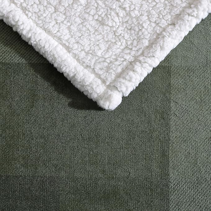 Eddie Bauer - Blanket, Super Soft Reversible Sherpa & Brushed Fleece Bedding, Throw Blankets for Couch, Ideal for Lounging (Pine Plaid)