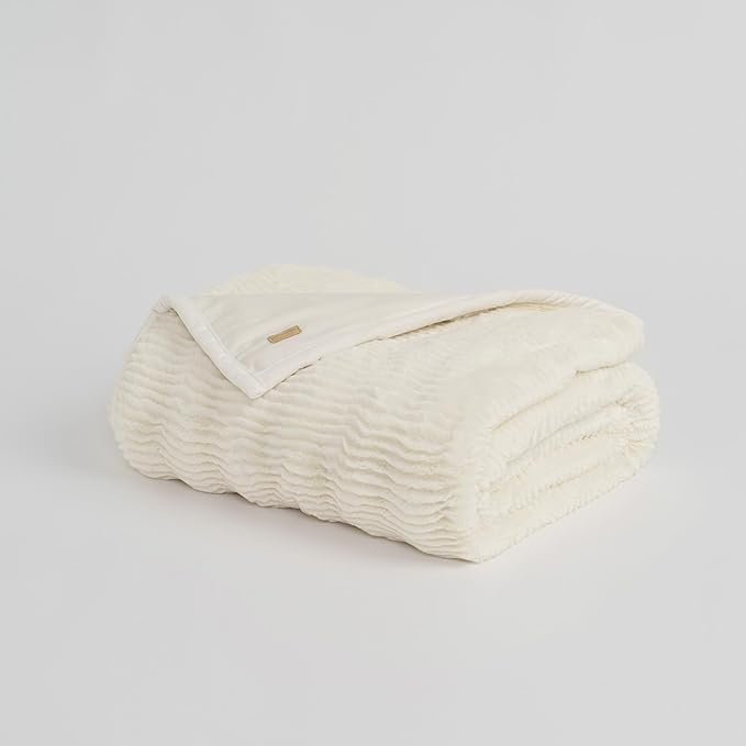 Ultra Soft Faux Fur Throw Blanket for Couch, Luxury Sculpted Texture Faux Rabbit Fur Blanket for Bed, Fluffy Thick Plush Warm Fuzzy Throw, 920GSM (Ivory White, 50''x60'')