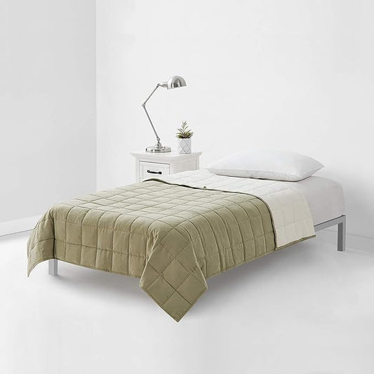 YnM Weighted Blanket — Cotton/Polyester Fabric with Premium Glass Beads (Avocado/White Reversible, 60''x80'' 20lbs), Suit for One Person(~190lb) Use on Queen/King Bed