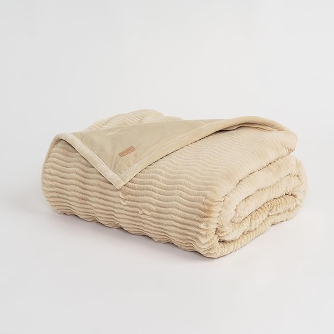 Ultra Soft Faux Fur Throw Blanket for Couch, Luxury Sculpted Texture Faux Rabbit Fur Blanket for Bed, Fluffy Thick Plush Warm Fuzzy Throw, 920GSM (Beige, 60''x80'')