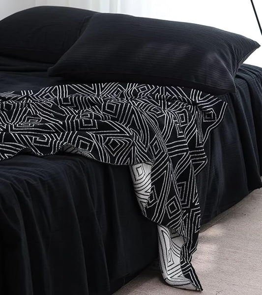 Black and White Throw Blankets, Knitted Modern Patterned Throw Blanket, Soft Lightweight Woven Throw Blanket for Sofa Couch Bed and Living Room, Black&White (50x85 Inch)