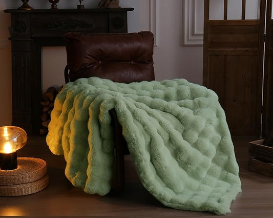 Bedbay Rabbit Faux Fur Bubble Blanket,Sage Green Fux Throw Blanket,Luxury Faux Fur Fluffy Throw Blanket,Super Soft Comfy Bed Sofa Blanket,Warm Thick Fuzzy Plush Throws for Winter-60 x80,Green