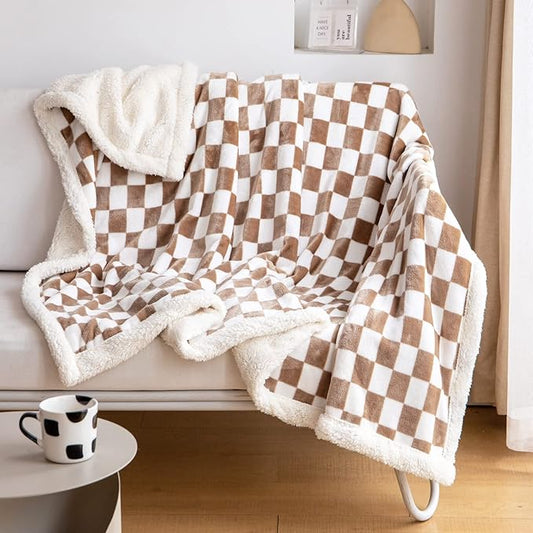 LOMAO Sherpa Throw Blanket Fleece Blanket with Checkered Pattern Soft Thick Blanket for Couch, Bed, Sofa Luxurious Warm and Cozy for All Seasons (Khaki, 51"x63")