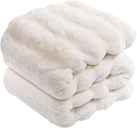 Touchat Luxury Faux Rabbit Fur Throw Blanket for Couch,Super Heavy Warm Cozy Fuzzy Blanket for Sofa Bedroom Living Room,Ultra Soft Fluffy Reversible Plush Blanket for Home Decor Gifts,Cream White