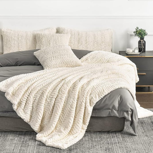 YUSOKI Luxury Faux Fur Blanket for Twin XL Bed 2 Layers,5.2lb,All Ages,Home Decoration Without Pillows(Ivory,63" x 90")