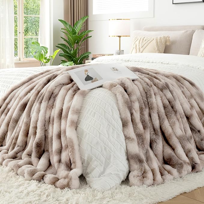 Touchat Luxury Faux Rabbit Fur Throw Blanket for Couch, Super Heavy Warm Cozy Blanket for Sofa Bedroom Living Room, Ultra Soft Fluffy Reversible Plush Blanket for Home Decor Gifts, Tie-dye Coffee