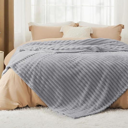 Bedsure California King Size Blanket for Bed - GentleSoft Cozy Soft Blankets for Women, Cute Large Throws for Girls, Light Grey, 102x96 Inches