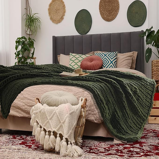Green Throw Blanket, 30" x 40" Chunky Knit Blanket, Handmade Warm & Soft Chenille Throw Blanket, Washable Decorative Knit Blanket with Jumbo Chenille Yarn for Couch Bed Sofa